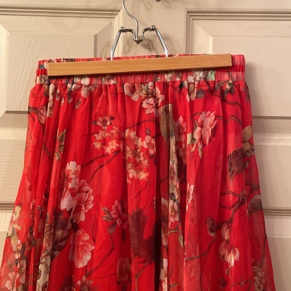 NWT Afibi Chiffon Skirt Red Forest Animal Print Owl Squirrel Rabbit Birds SZ M - Picture 5 of 16